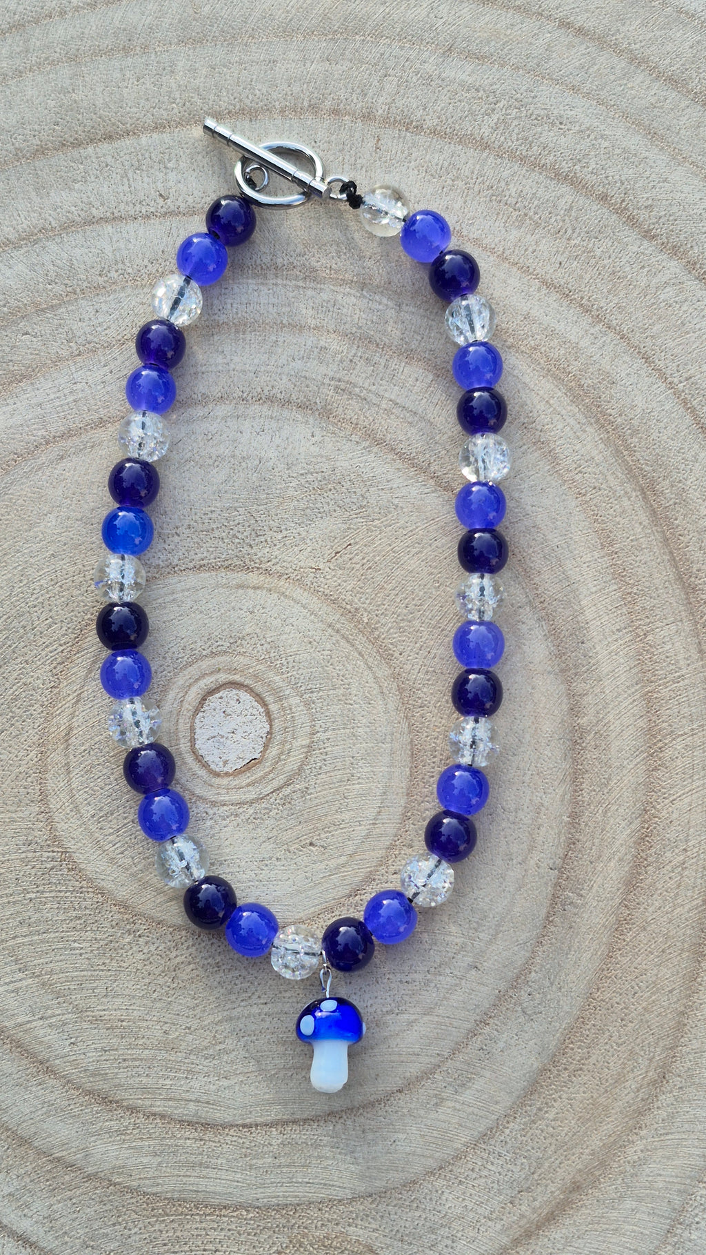 Collier champignon bleu