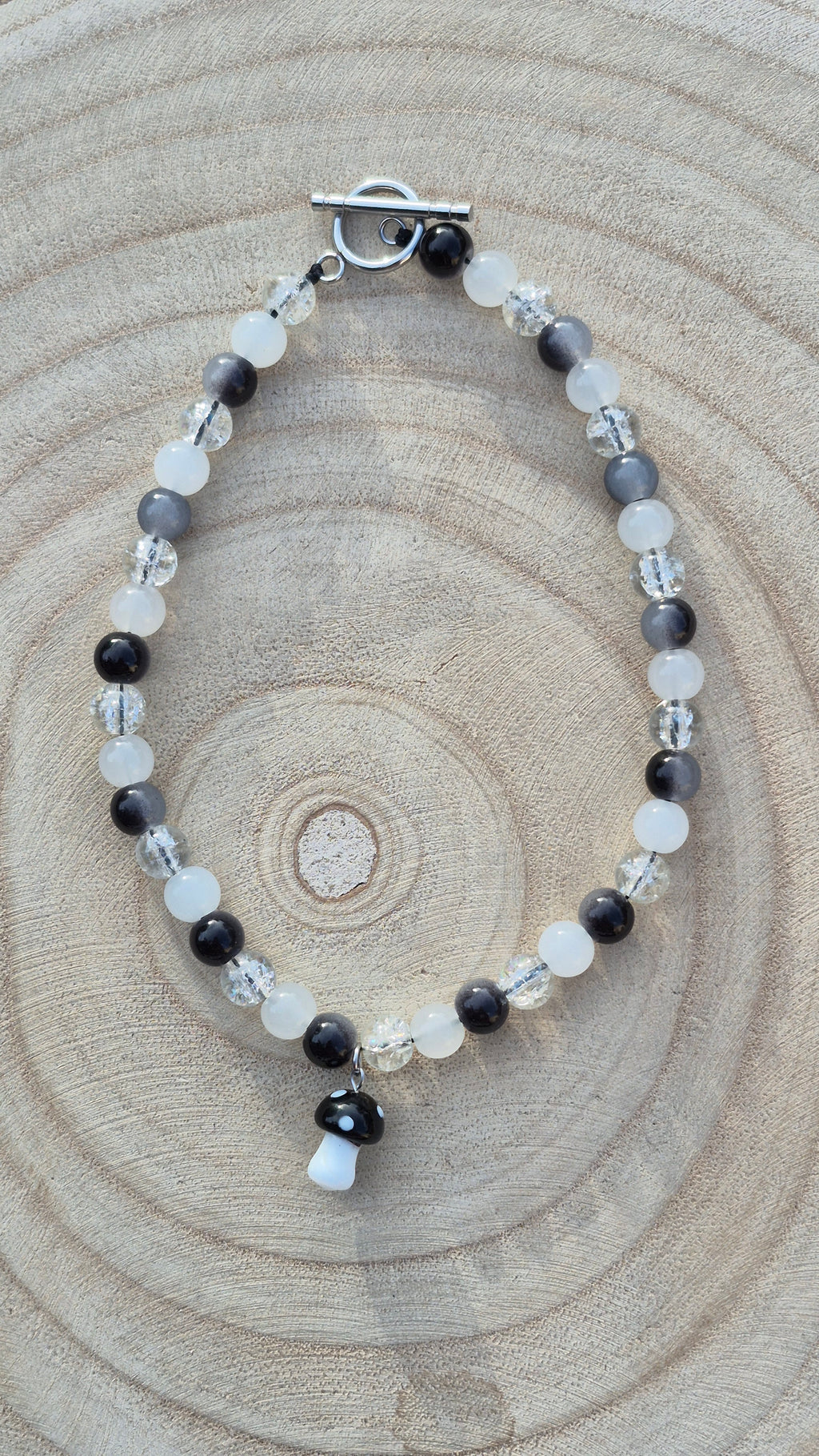 Collier champignon noir