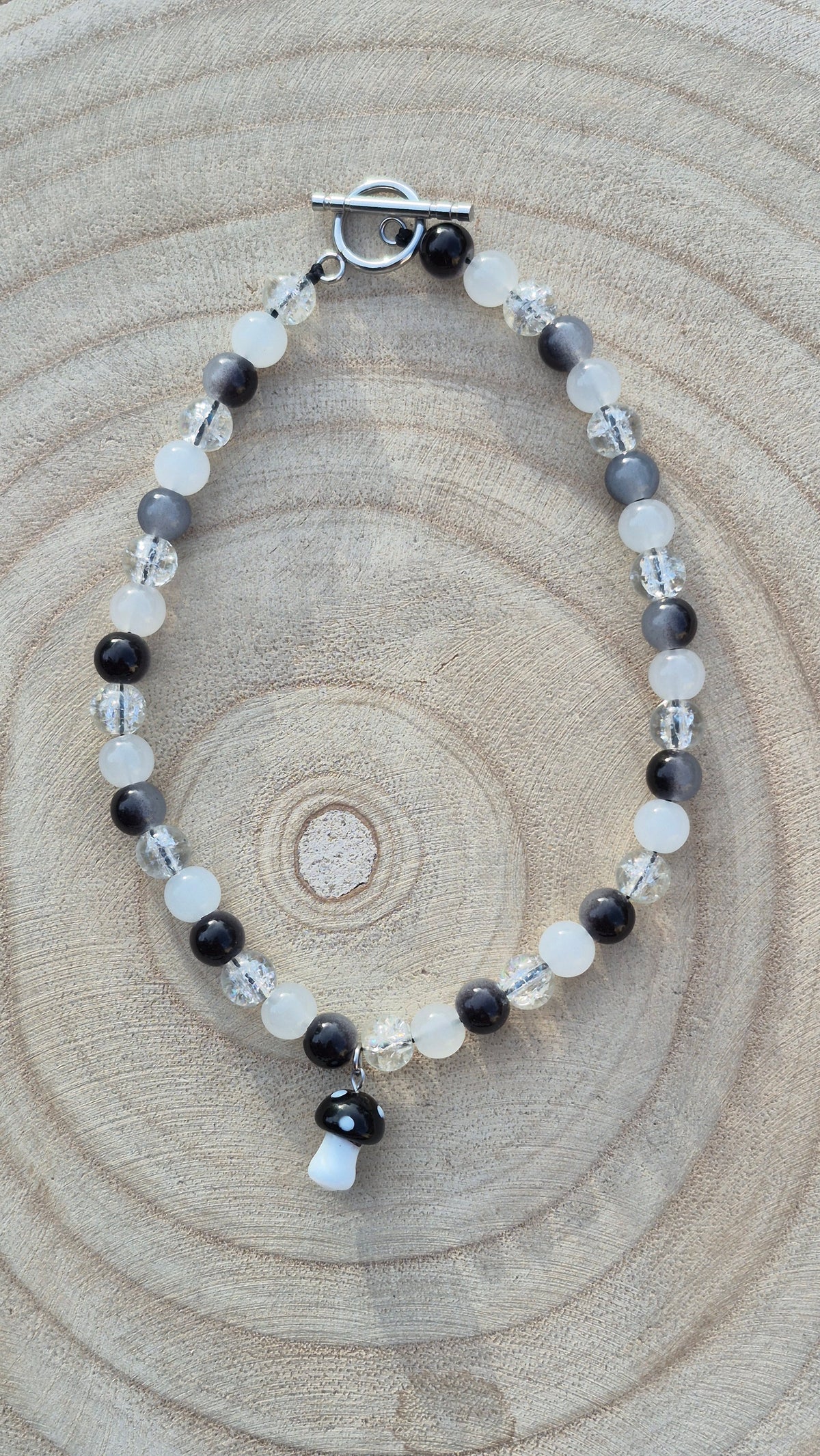Collier champignon noir