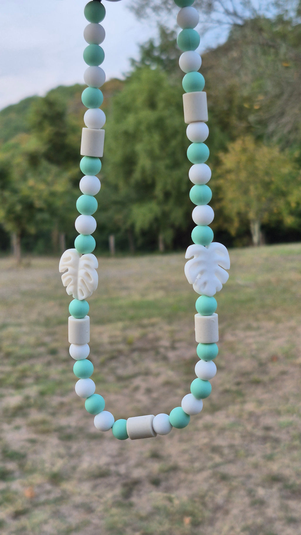 Collier Feuilles