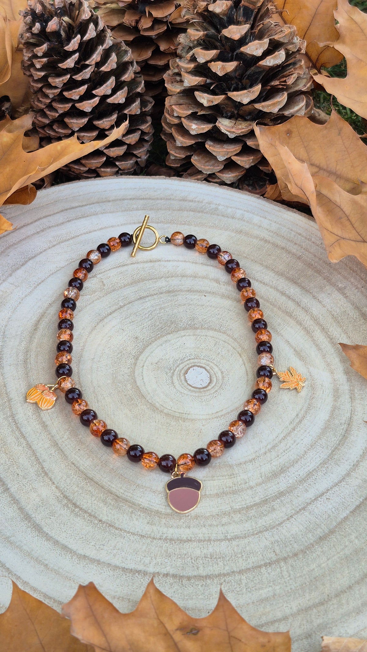 Collier Feuilles et Gland