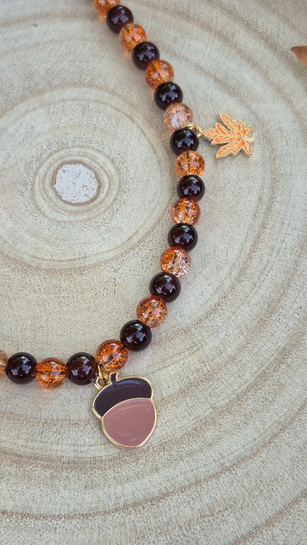 Collier Feuilles et Gland