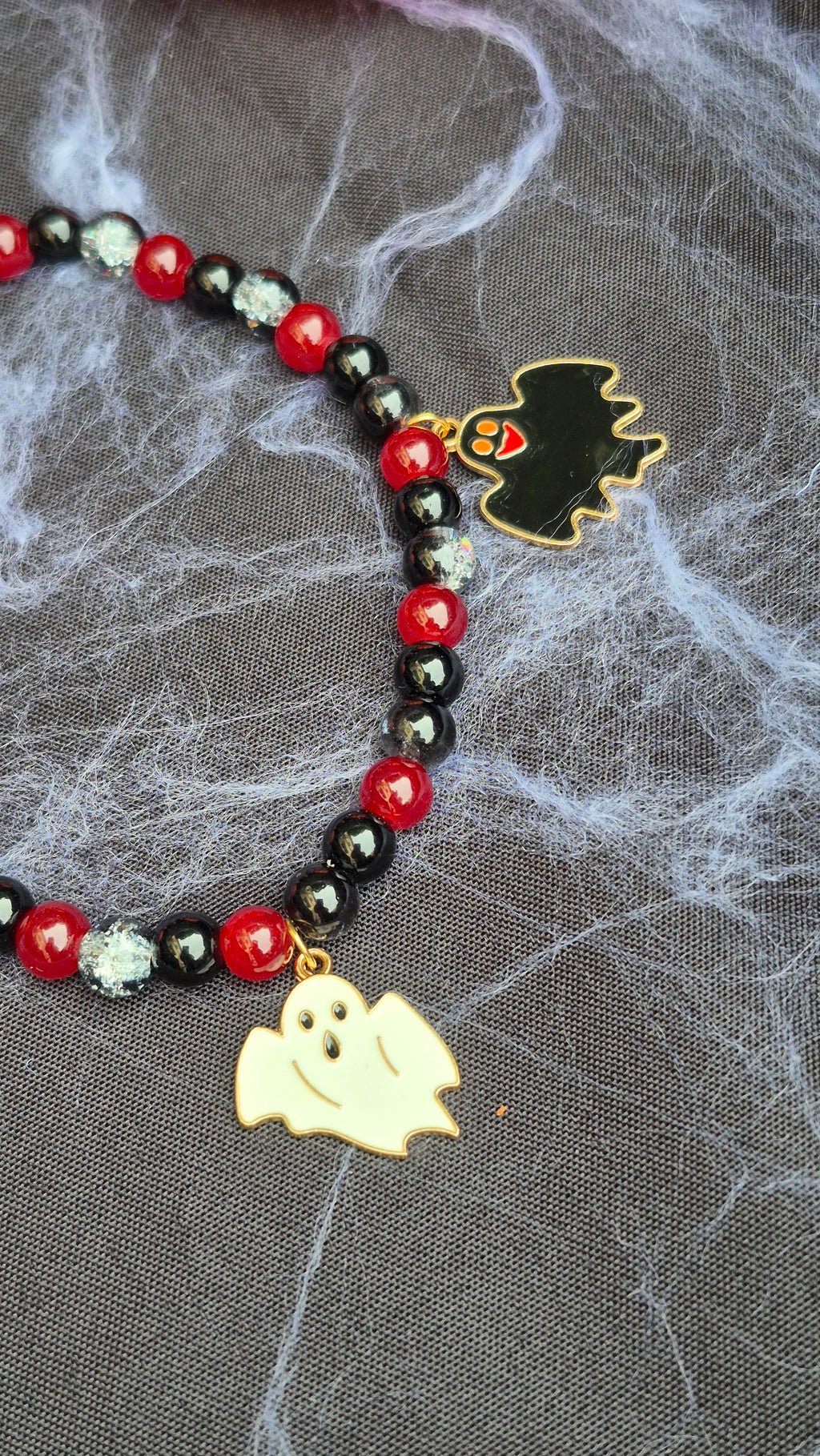 Collier Halloween Fantômes rouge et noir